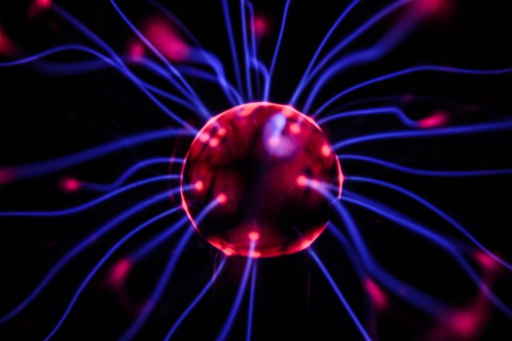 When you learn a new language, your brain looks like this plasma ball.