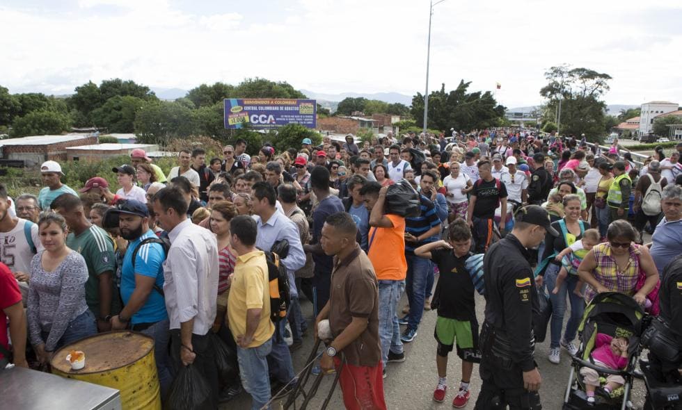Venezuelan refugees arriving in Colombia fleeing the Venezuelans crisis