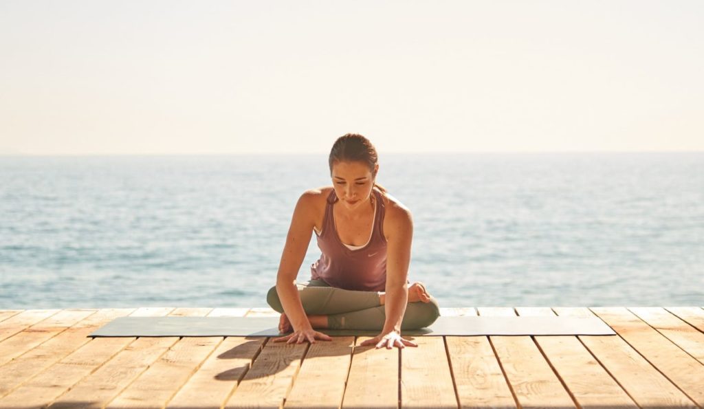 Yoga on youtube with Kassandra