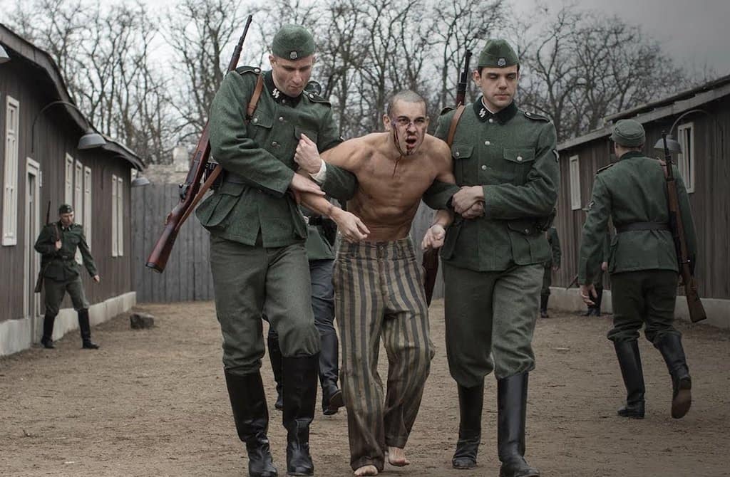 Screen grab from el fotografo de mauthausen, a film about spanish prisoner in an Austrian concentration camp