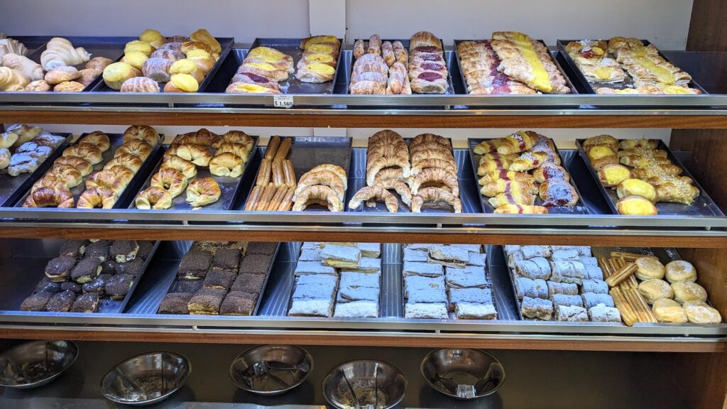 Selection of facturas in Argentina in bakery web