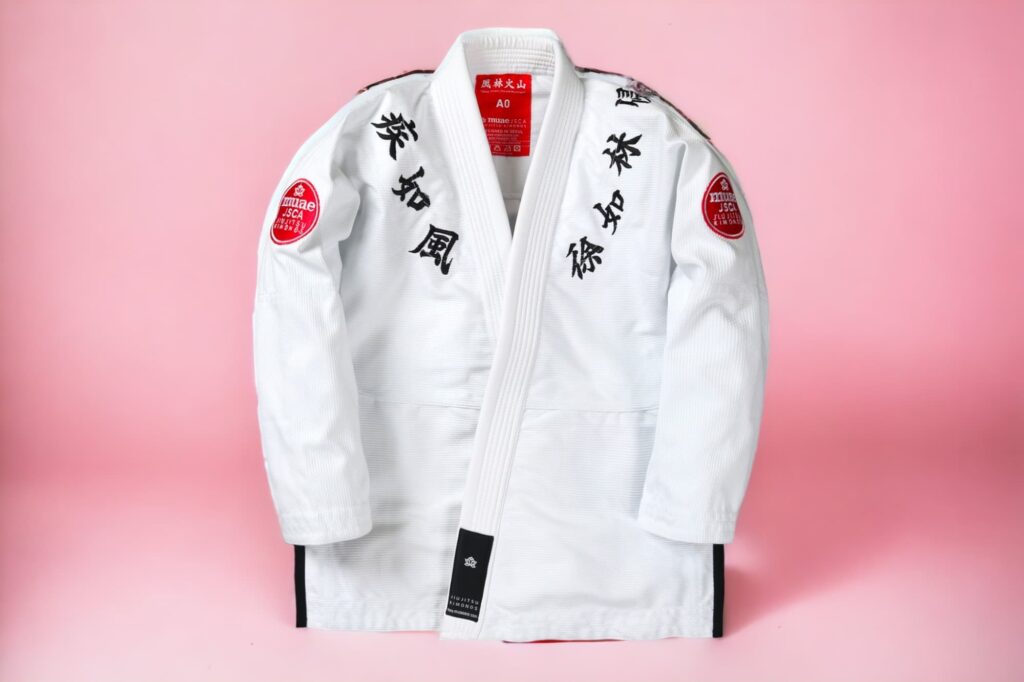 Martial arts kimono with Kanji saying on it